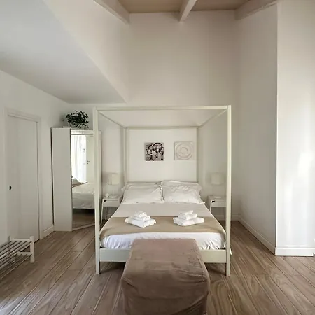Essence Domus Апартаменты