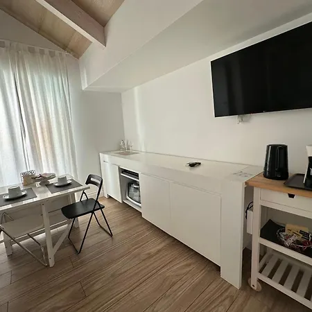 Essence Domus Матера